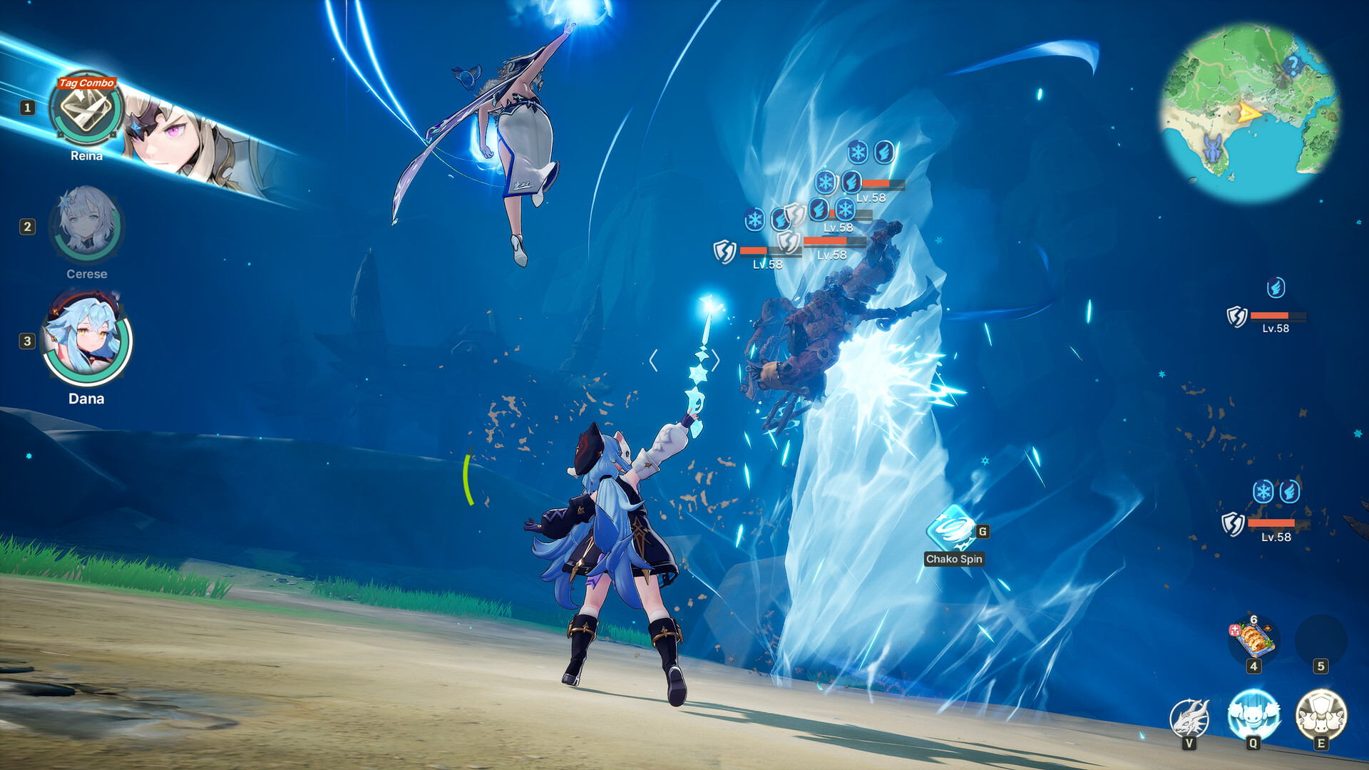 DragonSword Awakening combat HUD showing a three-Hero party, enemy status icons and a Tag Combo prompt